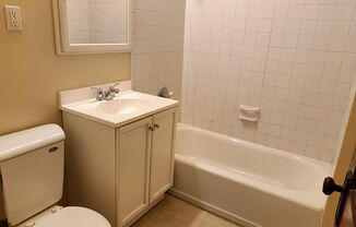 2 beds, 1 bath, $1,295, Unit 2355 S. Williams St. (Upper)