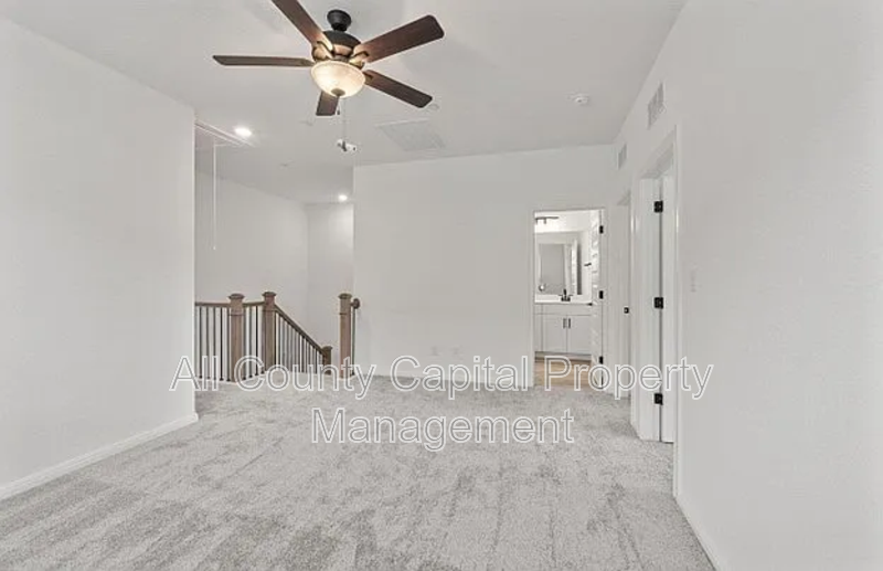 2725 WOODALL DR