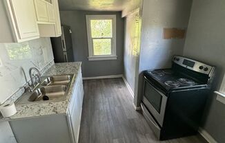 1 bed, 1 bath, $775, Unit D