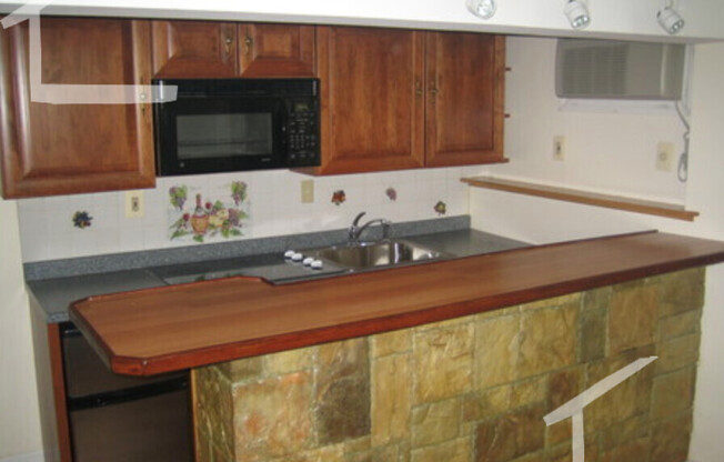 68 Manet Rd # 1