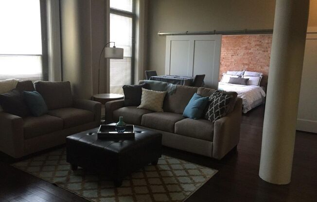 2 beds, 1 bath, 800 sqft, $1,650, Unit 3N