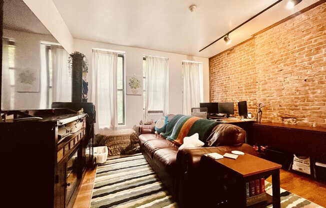 619 W 142 ST