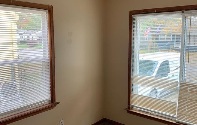 3 beds, 1 bath, $1,329