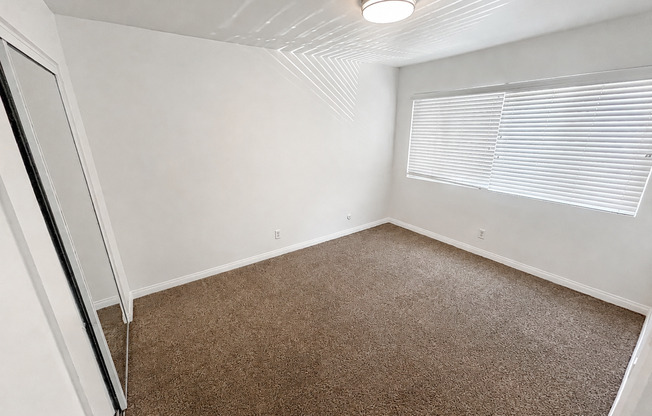 2 beds, 1 bath, $2,500, Unit 110