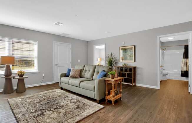 Apartment Living Room in Mechaniscburg | Oakwood Hills Apartments