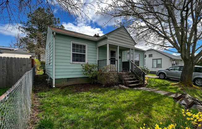 Cozy Single Level Home With Single Car Garage ~ 396 23rd St