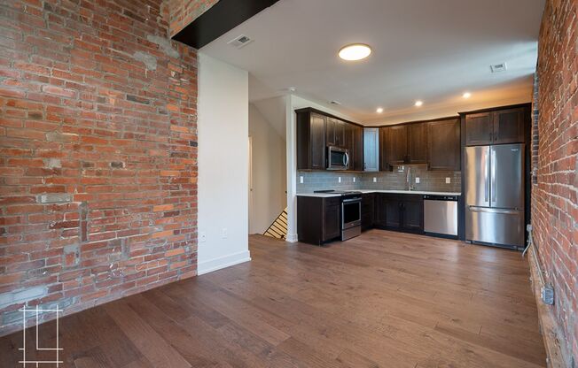 285 E. 4th Ave