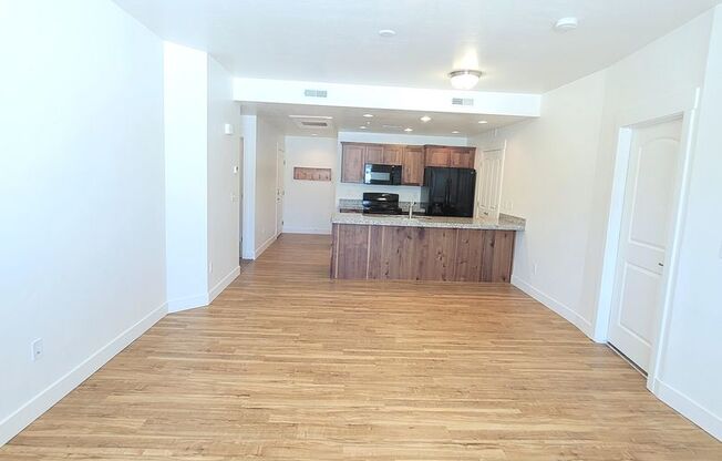 2 beds, 2 baths, 1,185 sqft, $1,600, Unit 330