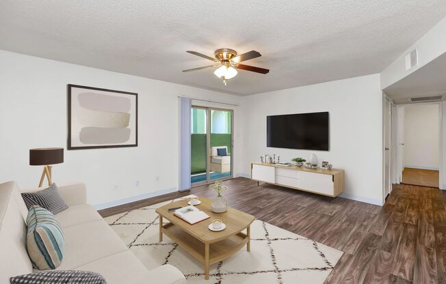 2 beds, 1 bath, 840 sqft, $1,275, Unit S1127