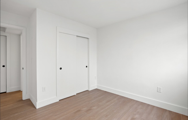 3 beds, 2 baths, 910 sqft, $2,600, Unit 104