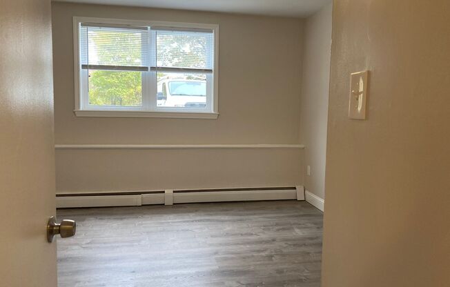 1 bed, 1 bath, $1,825, Unit 99-B