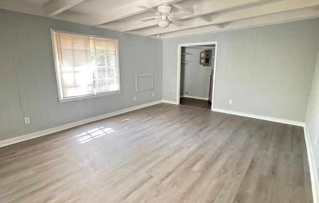 3 beds, 2 baths, $1,500