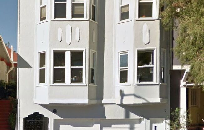 1659-1661 9th Ave.-LEASE ONLY