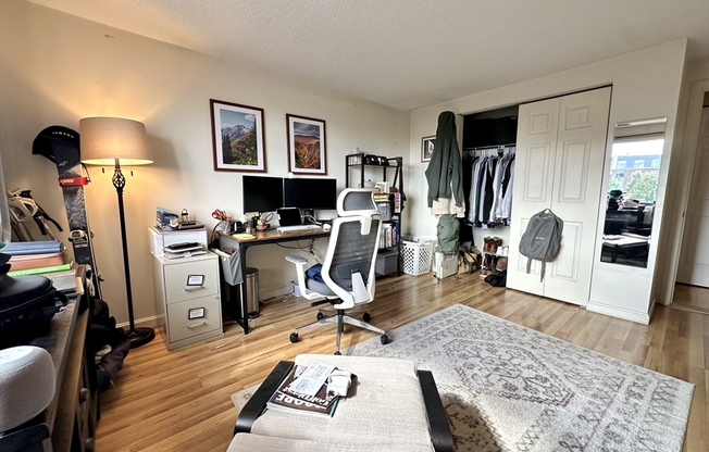 2 beds, 2 baths, 1,140 sqft, $3,100, Unit 505