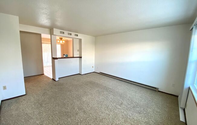 3 Bed 1 Bath Townhome - 1 MONTH FREE ON SIGNED 15 MONTH LEASE!