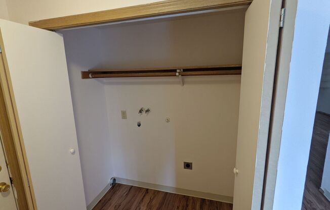 1 bed, 1 bath, 650 sqft, $1,195, Unit 11