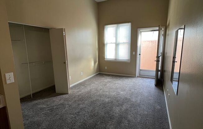 Studio, 1 bath, 405 sqft, $845, Unit 104