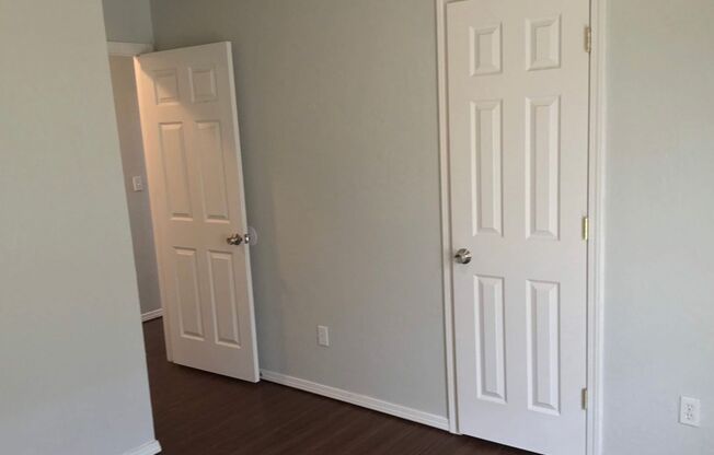 3 beds, 1 bath, $1,175