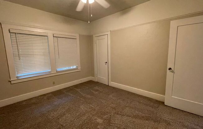 2 beds, 1 bath, $1,995, Unit 01