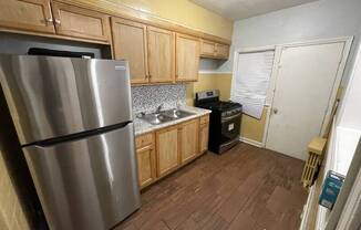 2452 W COLDSPRING AVE