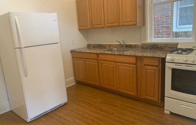 Studio/Efficiency in Downtown York - Video in Pictures