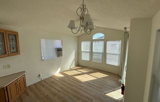 Cozy 1 Bedroom, 1 Bath Tiny Home Oasis in La Mesa