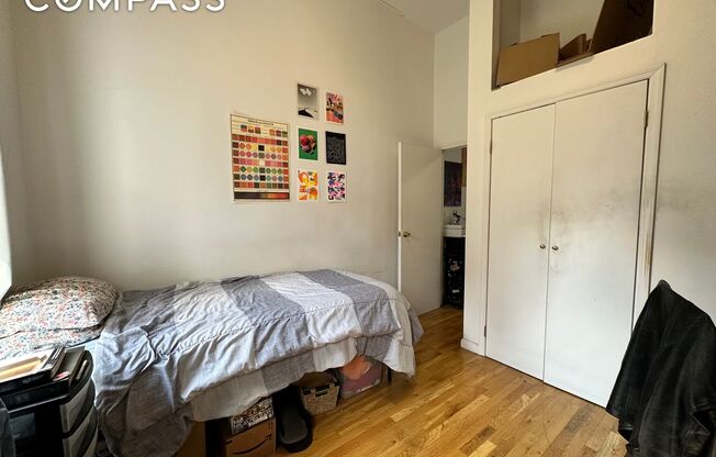 349 W 45th St 2A