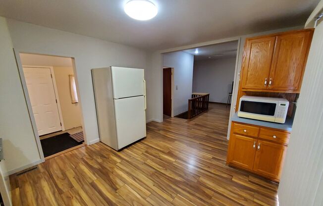 1 bed, 1.5 baths, $859