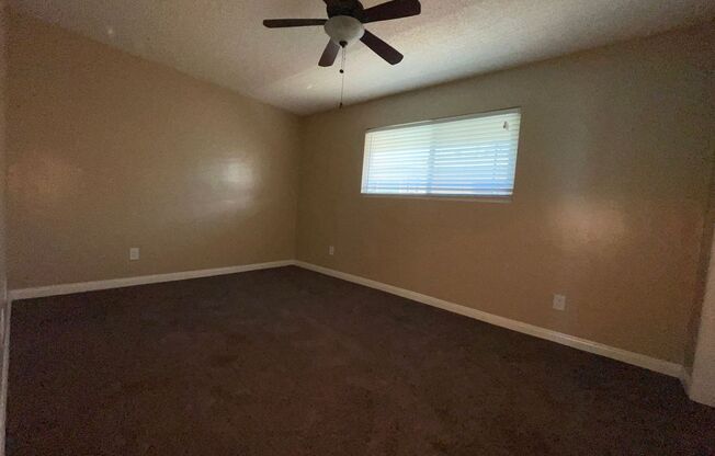 2 beds, 1 bath, 820 sqft, $1,250