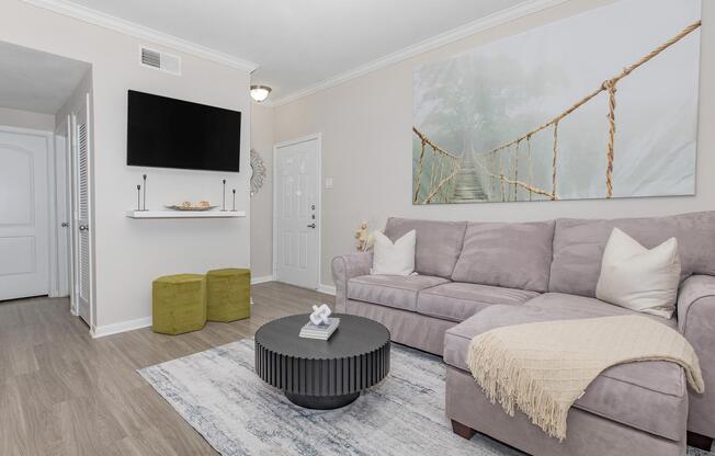 2 beds, 2 baths, 1,025 sqft, $1,295