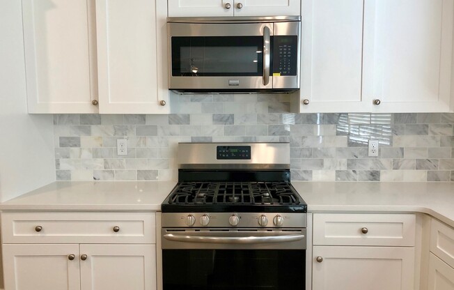 COMING SOON! $2,600 Shaw & Leonard, 4 Bedroom - Duncan Ave, Clovis / SOLAR!