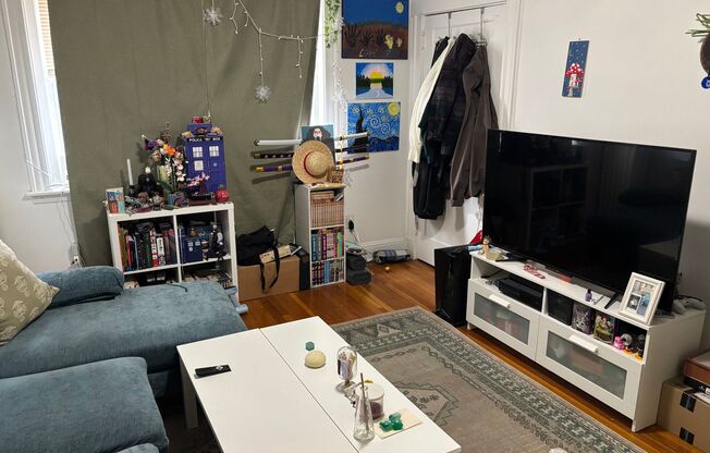 1 bed, 1 bath, 554 sqft, $2,350, Unit 105 Summer #404