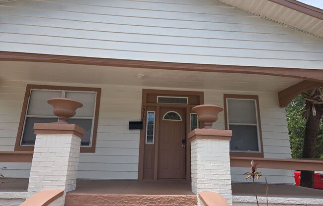 Corner lot in Nebraska Heights!