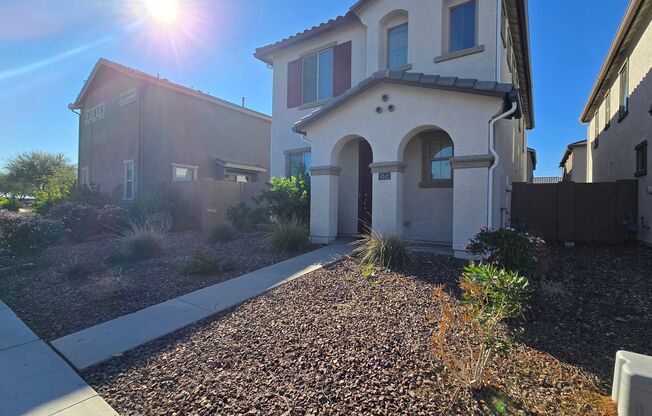 Accommodating and Spacious West Valley Home Near Loop 101! Community Pool!!