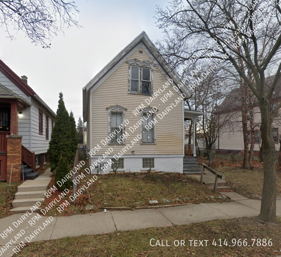 2564 N 15 ST