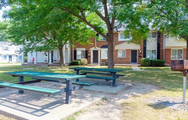 Picnic area at Gateway Townhomes