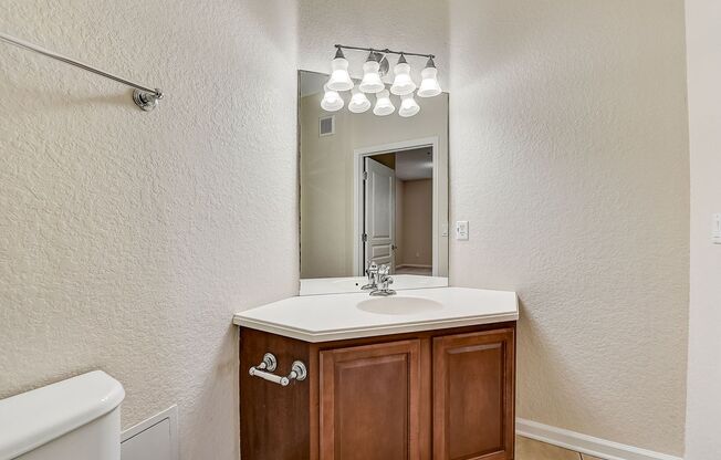 3 beds, 2 baths, $1,865, Unit UNIT 103