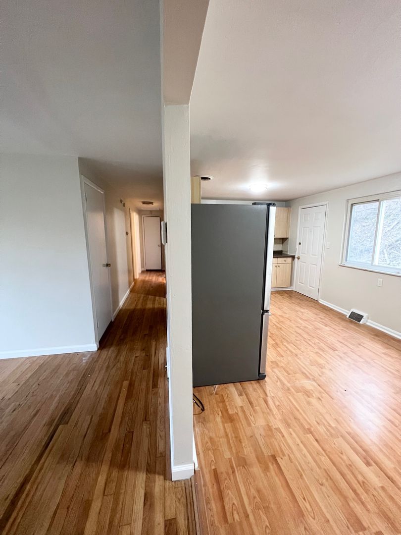 Beautiful 3 Bedroom 1 Bathroom in Penn Hills- Central AC, Hardwood Floors, Integral Garage - Available 9/1!