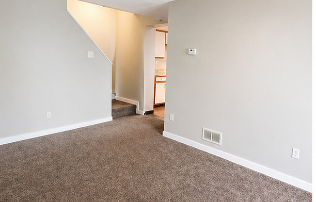 ***South Side Duplex Apartment For Rent * Pet Friendly * Walk to E. Carson St. * Available Now * Renovated ***