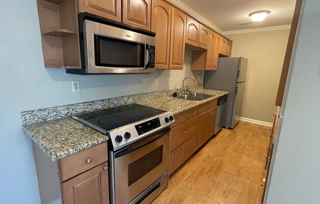 3BD/3BA Condo located on the Germantown/Memphis Line!