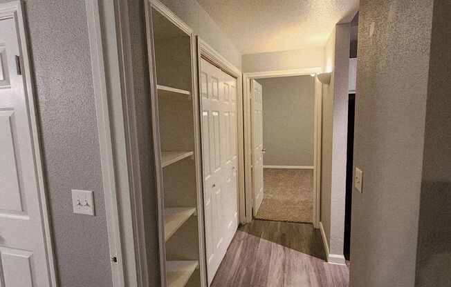 2 beds, 2 baths, 1,002 sqft, $1,695, Unit 704-u