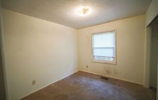 3 beds, 1 bath, $1,200