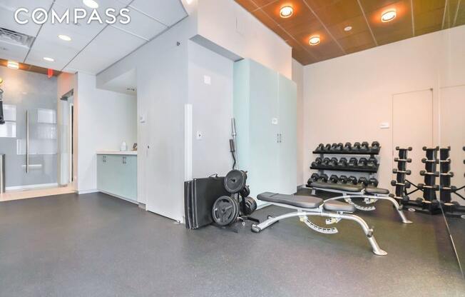 524 E 72 ST
