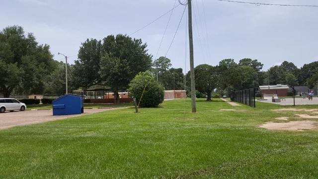 2 beds, 1 bath, 800 sqft, $1,025, Unit Unit A - 220 W Verbena Ave, Foley *key 16*