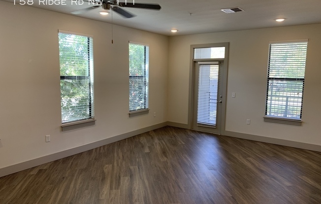 158 Ridge Rd NW