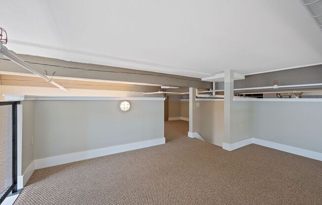 1 bed, 1 bath, 1,439 sqft, $1,653, Unit 3301-211