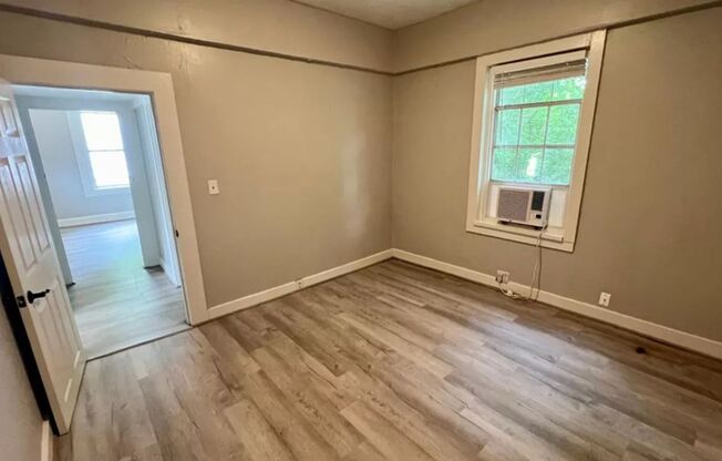 3 beds, 1 bath, $850