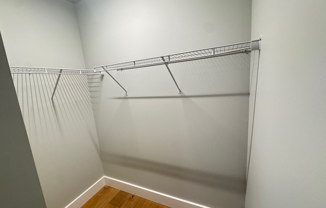 2 beds, 2 baths, 922 sqft, $3,400, Unit 204