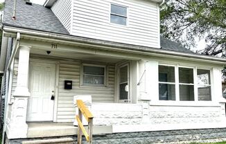 3 bedroom 2 bath house for rent