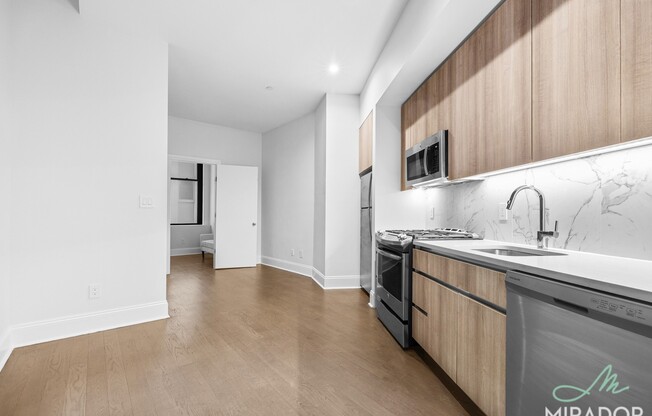 1 bed, 1 bath, $4,300, Unit 4E